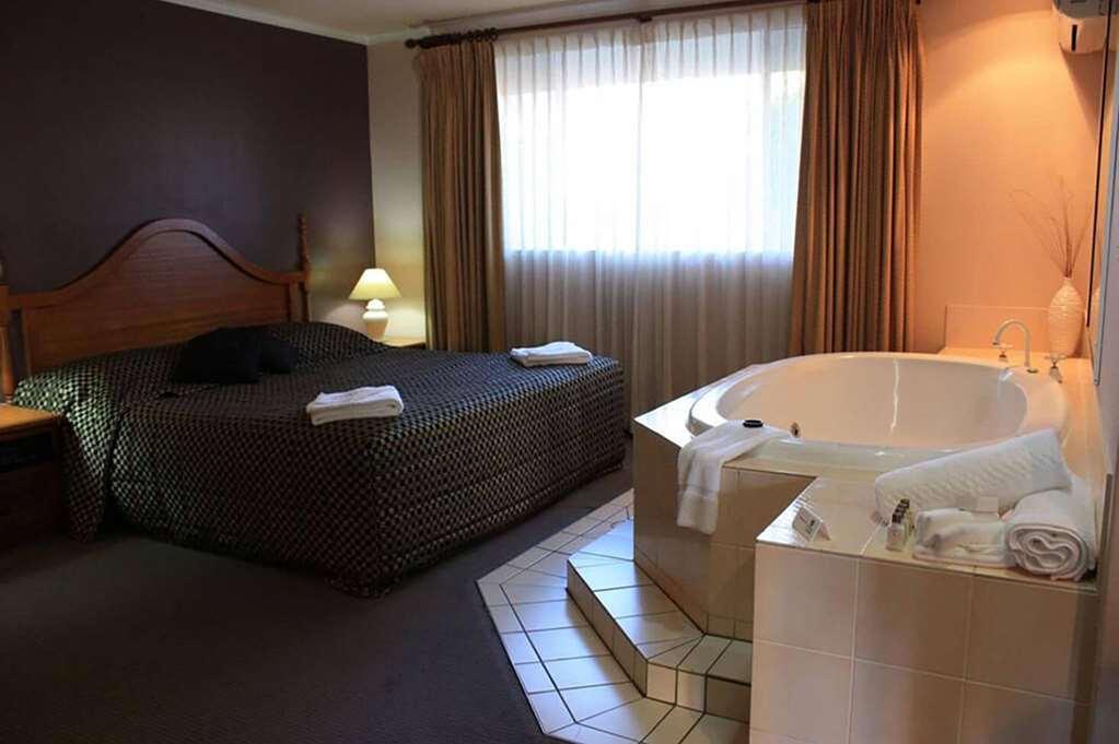 Country Comfort Armidale Room photo